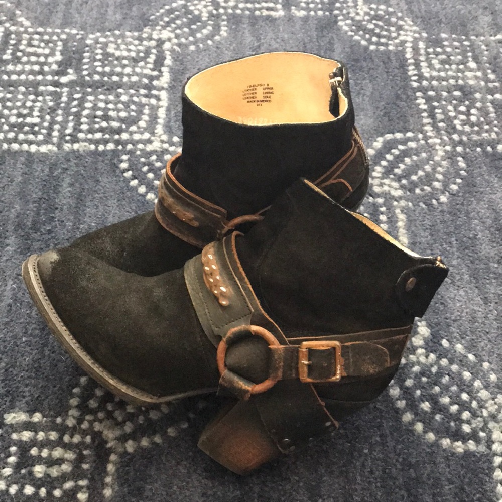 Freebird by Steven Distressed El Paso Boots